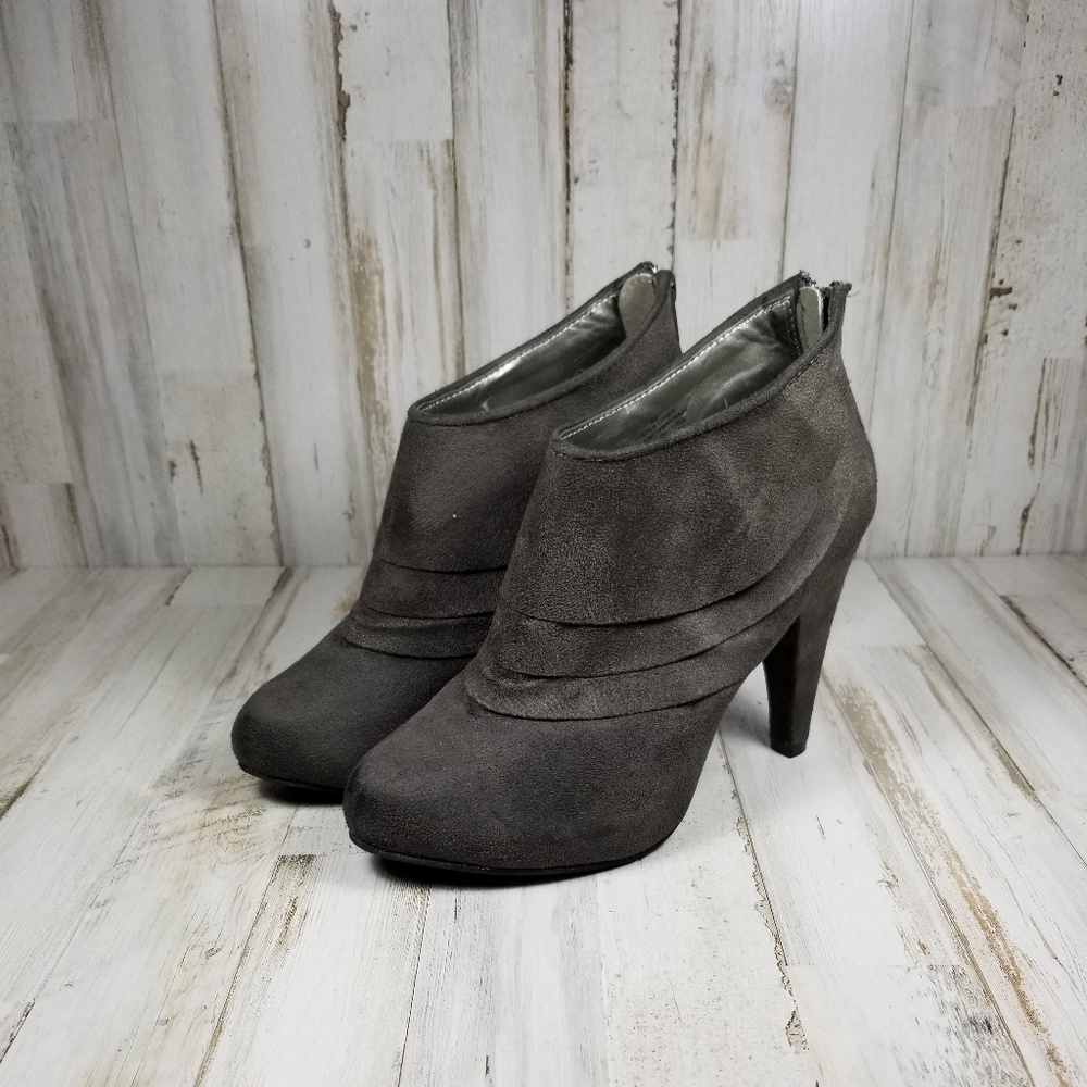 Mossimo Ankle Boots Grey Size 6.5